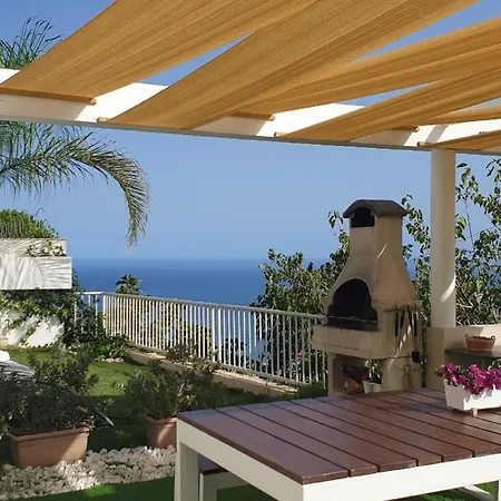 Mit Privatpool Fuer 10 Personen In Cefalu, Sizilien Nyaraló