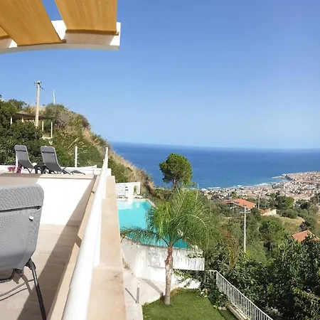 Mit Privatpool Fuer 10 Personen In Cefalu, Sizilien * Cefalù