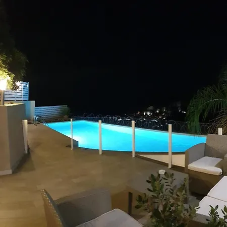 Mit Privatpool Fuer 10 Personen In Cefalu, Sizilien * Cefalù